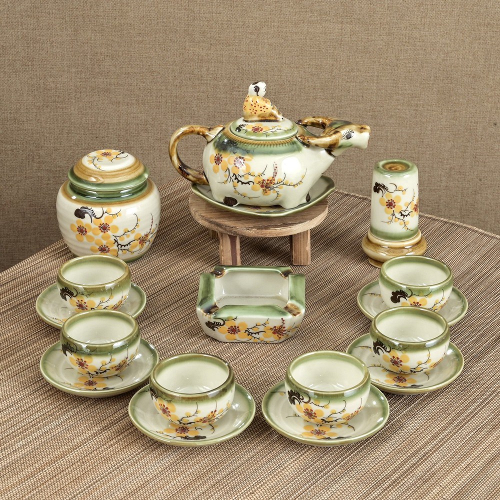 Bộ ấm chén uống trà Gốm sứ Bát Tràng cao cấp, dáng trâu, vẽ họa tiết hoa mai, đào, sen, dung tích 350ml-550ml - LÀNG GỐM - Image 7